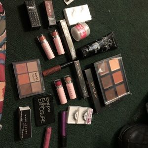 Makeup lot (bundle)